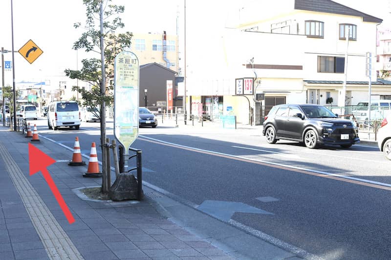 茶屋町下車。 矢印の方向へ向かいます。