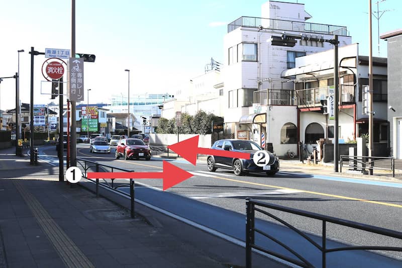 南湖1丁目の信号を渡り、左折します。